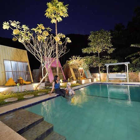 La Vie En Rose Hotel Senggigi Ngoại thất bức ảnh